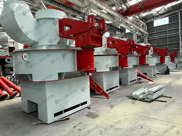 制砂選粉一體機(jī)：適合多種物料破碎，粒形圓潤(rùn)，針片狀少