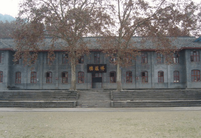 閬中市老觀中學(xué)校園風(fēng)采