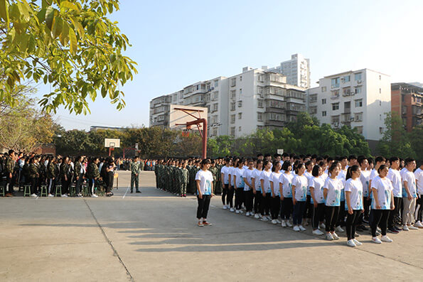 威遠縣自強中學校園風采