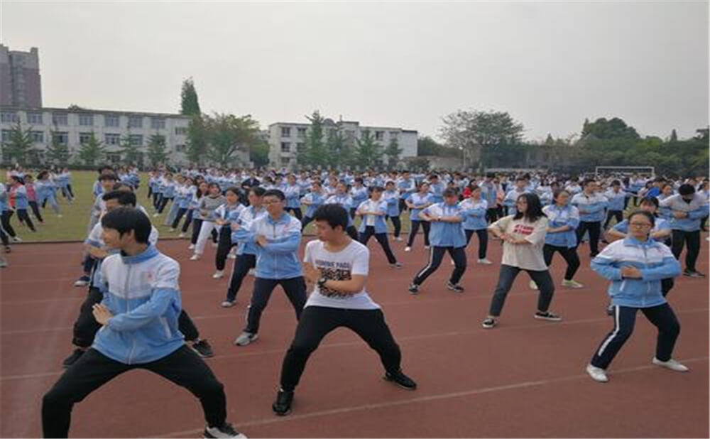 華潤(rùn)高級(jí)中學(xué)育才的升學(xué)率是多少？